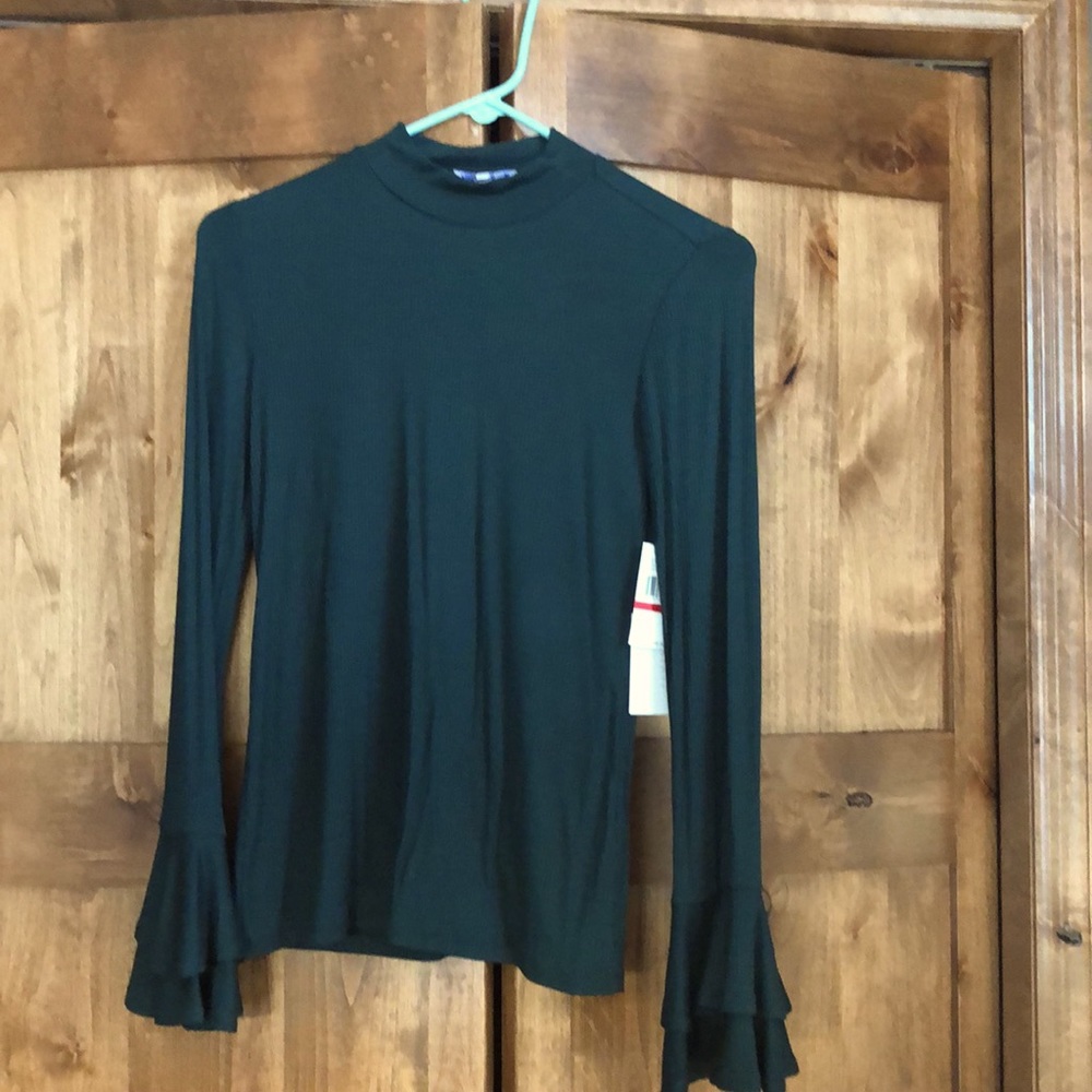 NWT Beautiful mock neck sweater.